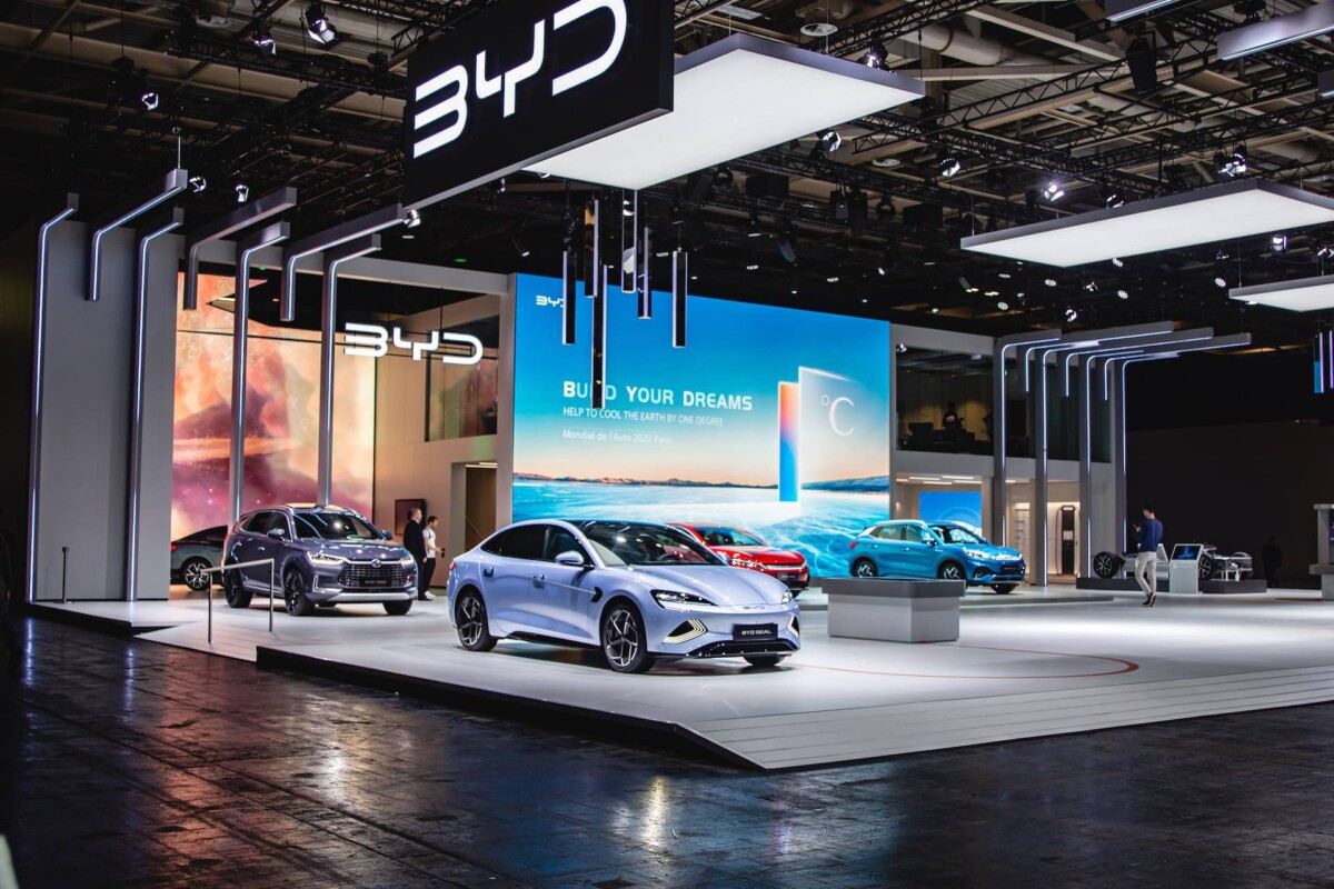 Stand BYD au Mondial de l'auto 2022