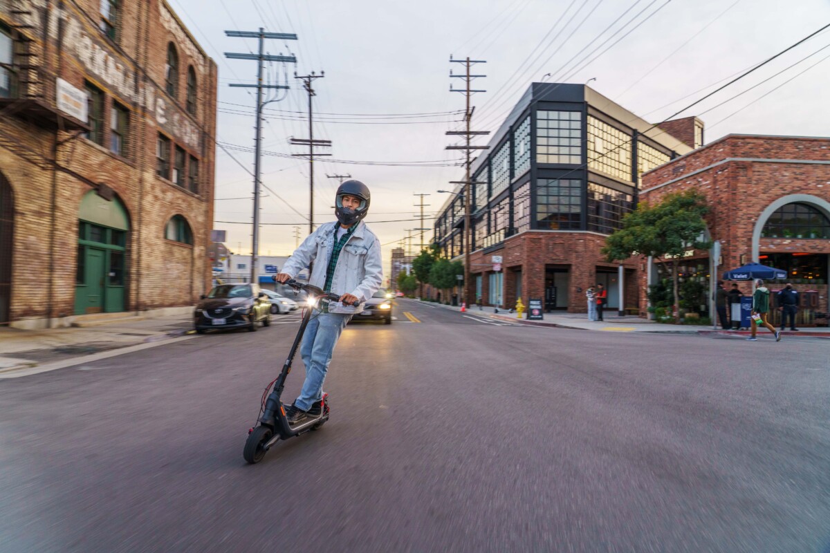 Segway KickScooter P100SE