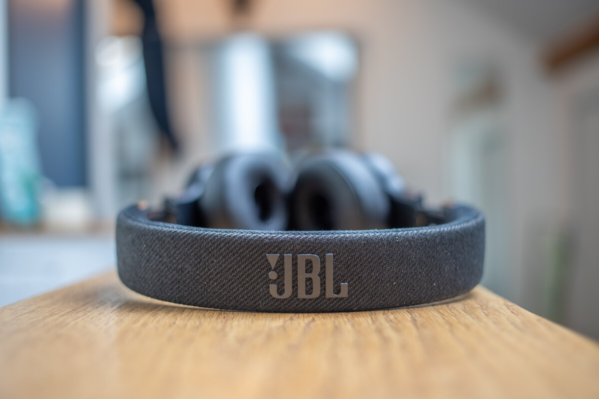 JBL Live 670NC