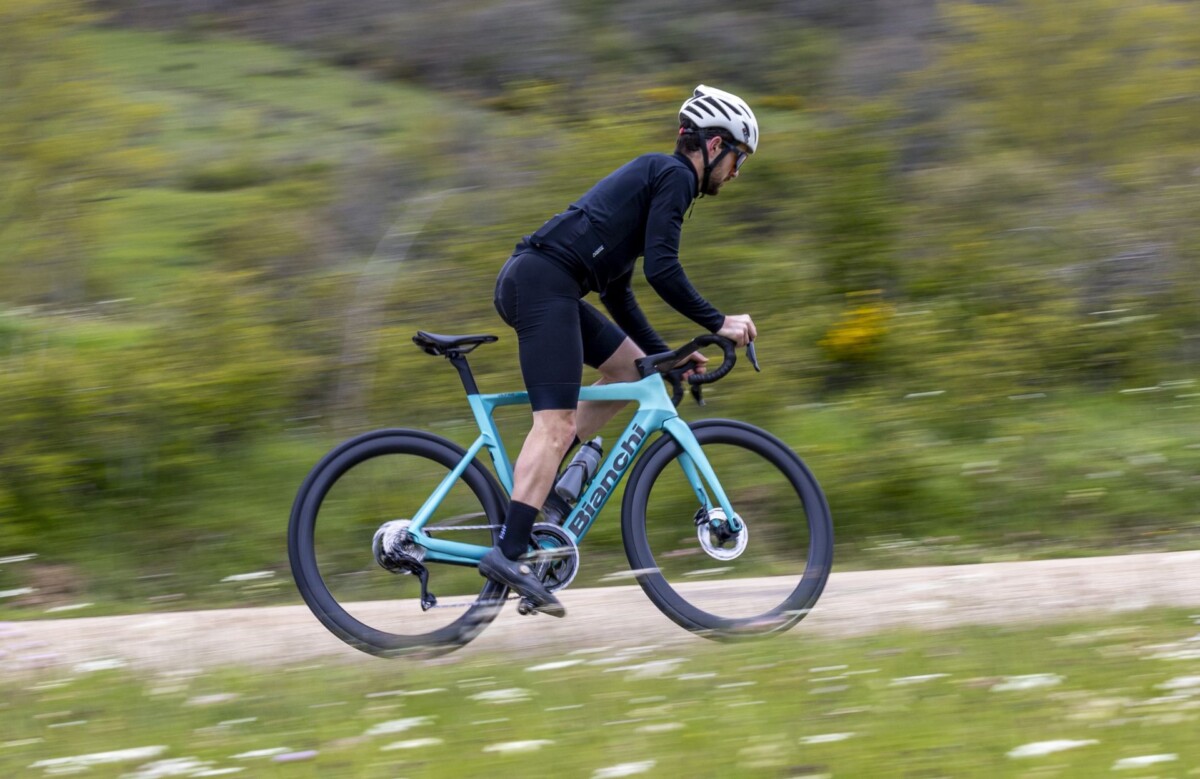 Bianchi e-Oltre vélo électrique route