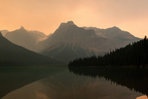 Smoky Sunset At Emerald Lake Wallpaper