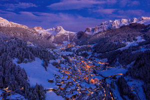 Val Gardena Italy Valley Christamas (2932x2932) Resolution Wallpaper