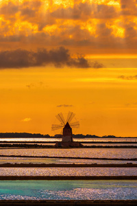 Saline Of The Laguna Marsala (240x400) Resolution Wallpaper