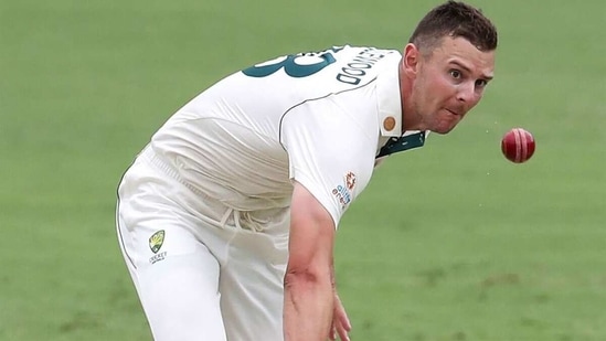 Josh Hazlewood bowls on Day 3. (Getty Images)