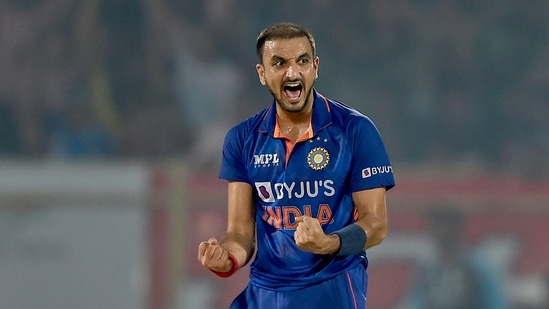 Harshal Patel celebrates the wicket of South Africa's batsman David Miller(PTI)