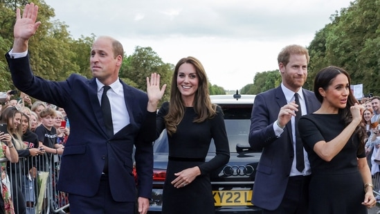 Prince Harry and Meghan Markle, the Duke and Duchess of Sussex, made a surprise appearance outside Windsor Castle with Prince William and Kate Middleton, the new Prince and Princess of Wales, to view the public tributes to the late Queen Elizabeth II. The brothers, with their wives, waved at the well-wishers on the Long Walk at Windsor Castle on September 11, 2022 (IST). (AFP)