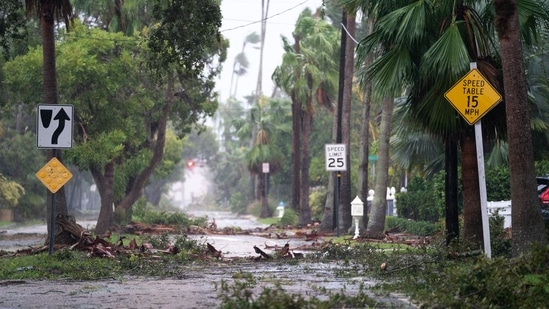 Hurricane Ian carved a path of destruction across central Florida that left rescue crews racing to reach trapped residents along the state's Gulf Coast. Ian barreled north on Friday toward a second landfall in South Carolina.(Getty Images via AFP)