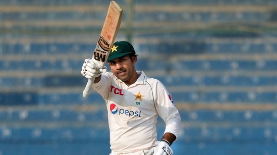 Pakistan's Sarfaraz Ahmed celebrates after scoring fifty during the first day of first test cricket match between Pakistan and New Zealand, in Karachi.(AP)