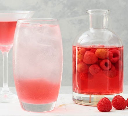 Raspberry gin and cocktails
