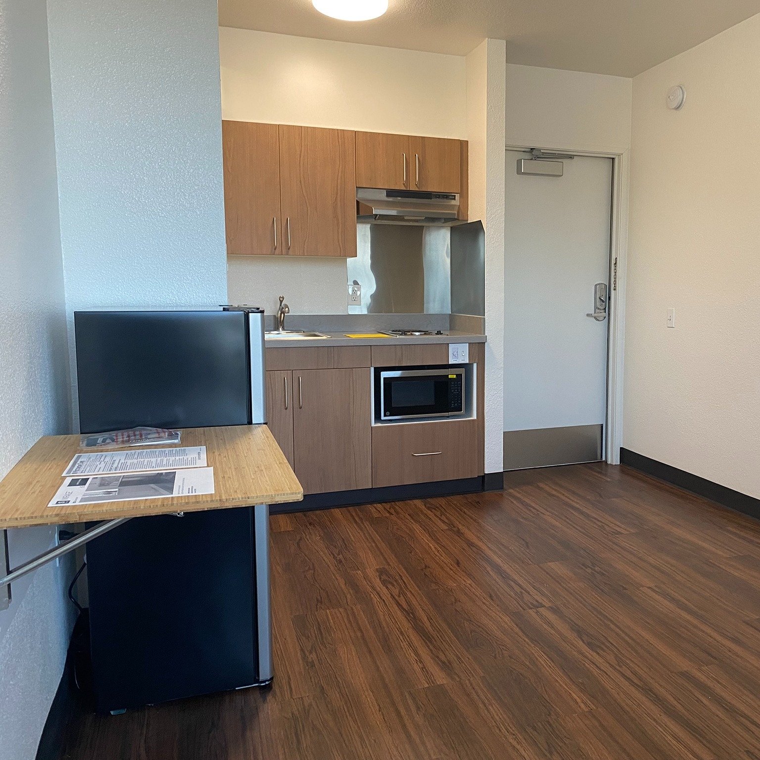 We're pleased to report significant progress on our Knox SRO renovation project:

 -The 6th floor renovation is in full swing, with residents temporarily relocated within the building. By staying at the Knox SRO, residents continue to feel at home an