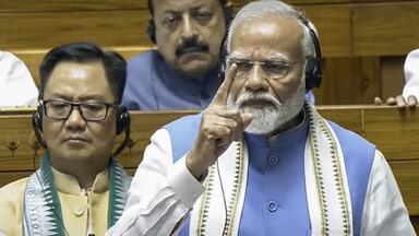 संविधान सिर पर रखकर नाचने वाले 370 पर चुप थे, कांग्रेस पर बरसे PM मोदी