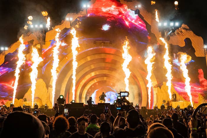 View of Travis&#x27;s stage from the audience with dramatic lighting special effects