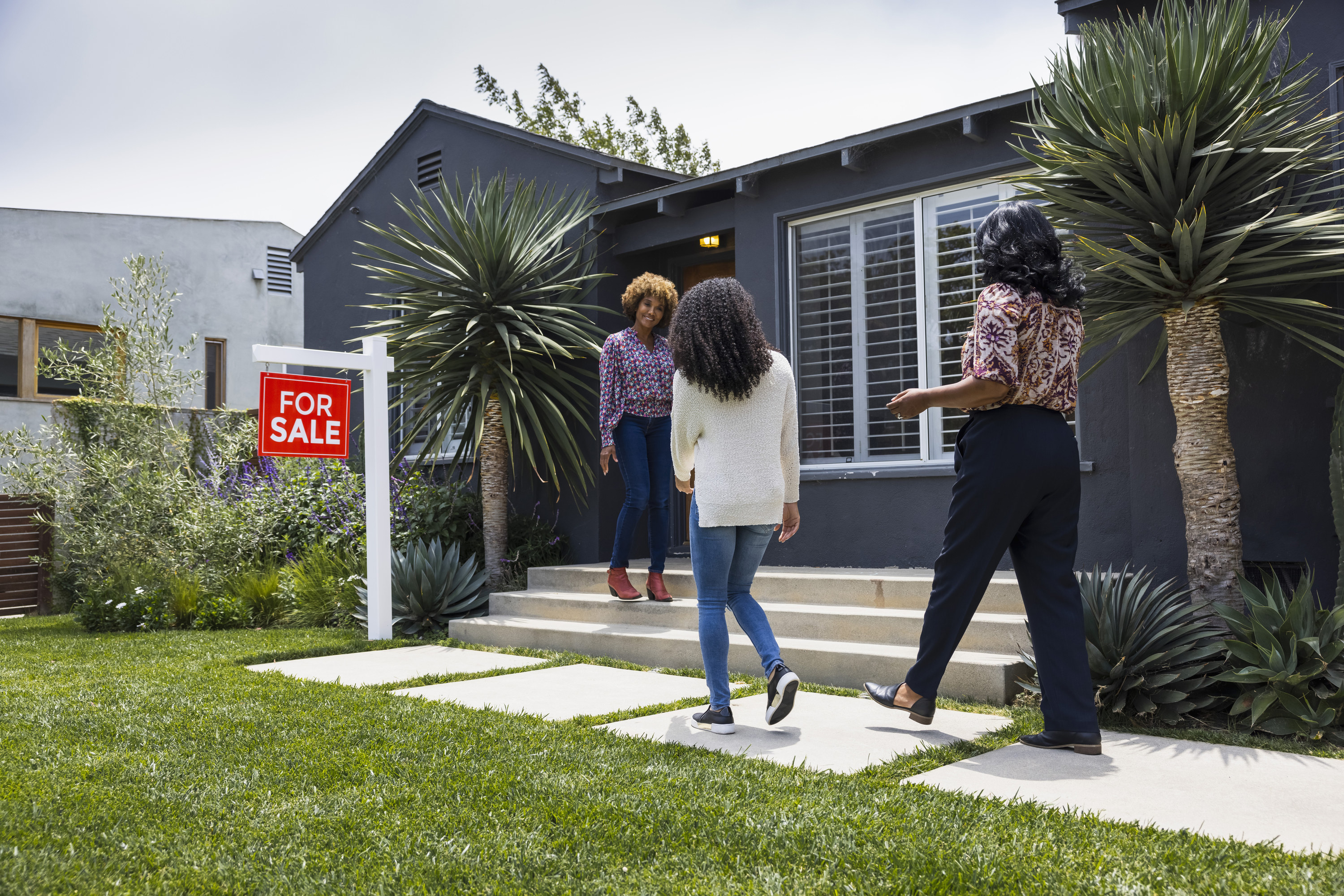 Touring an all-black painted house