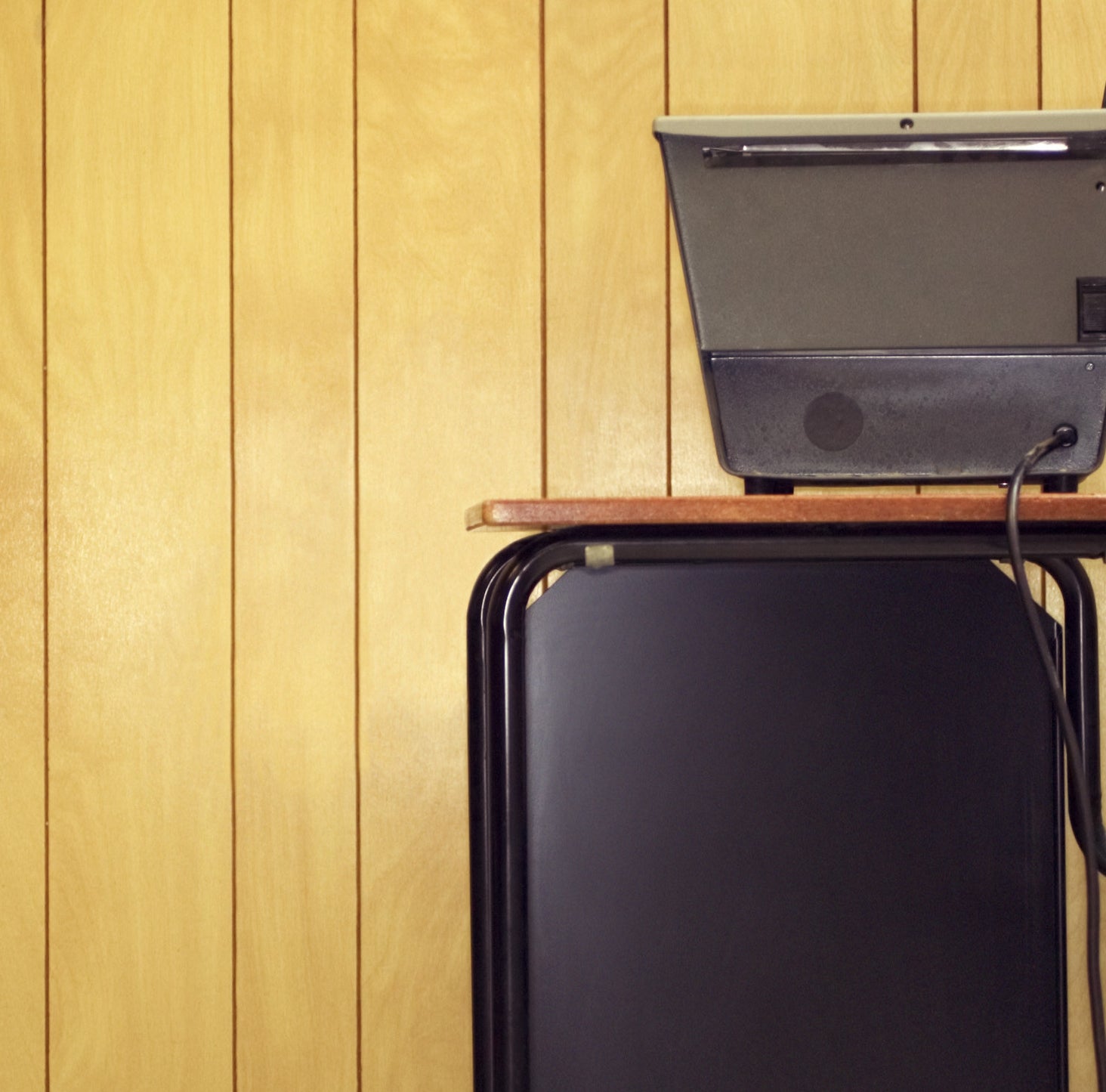 An overhead projector