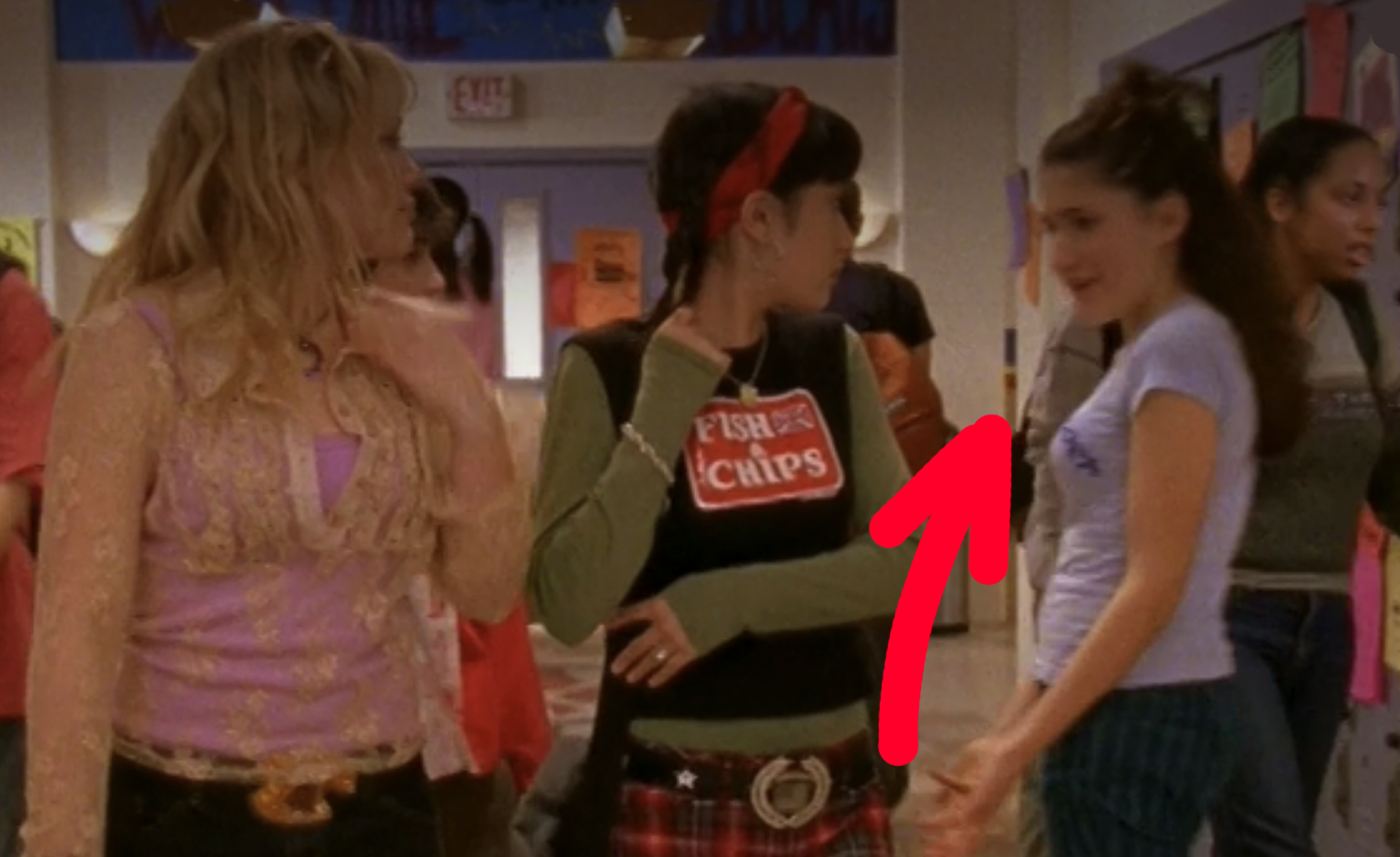 Kate in the hallway in &quot;Lizzie McGuire&quot;