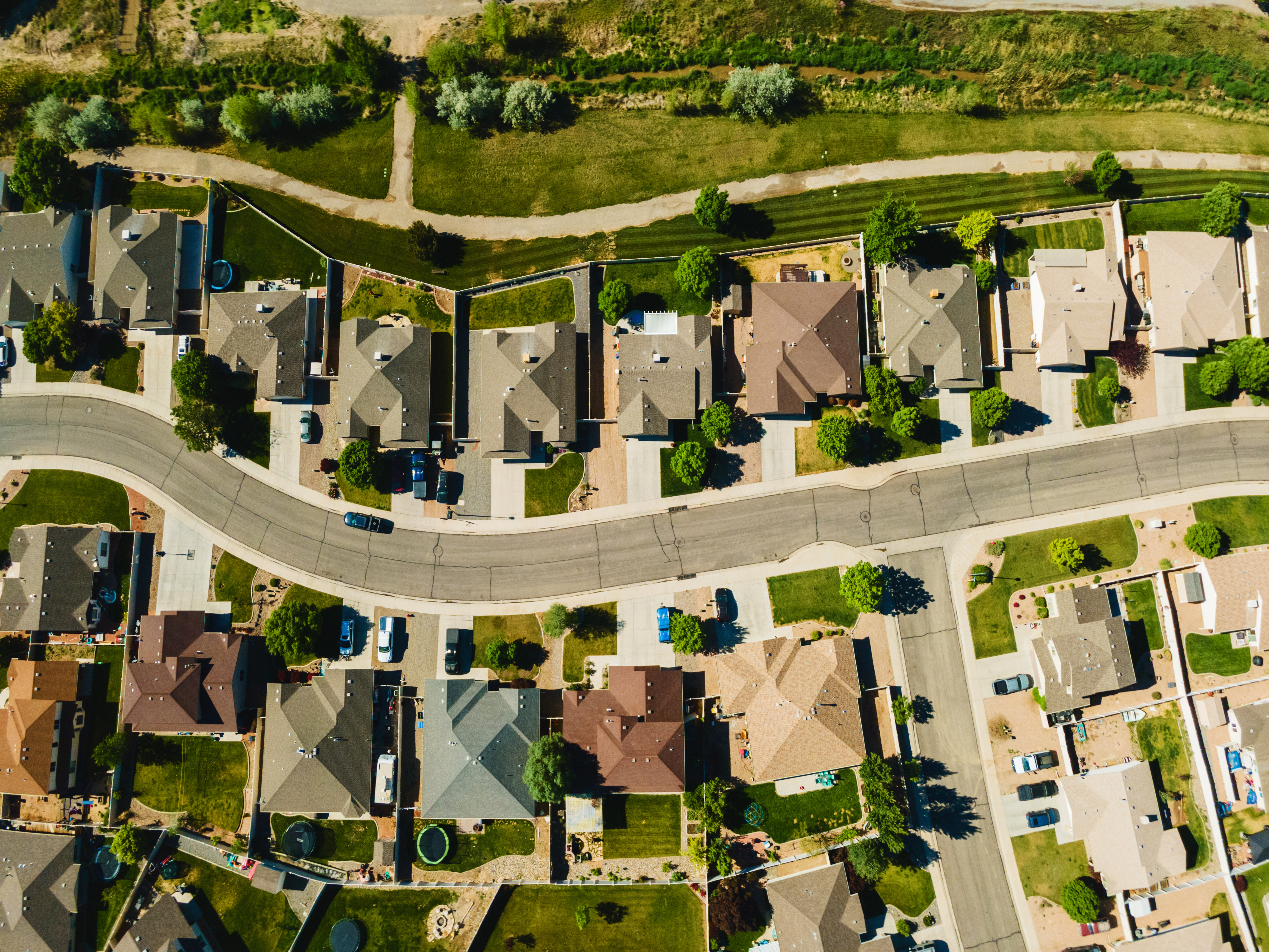 homes within an HOA in a suburban area