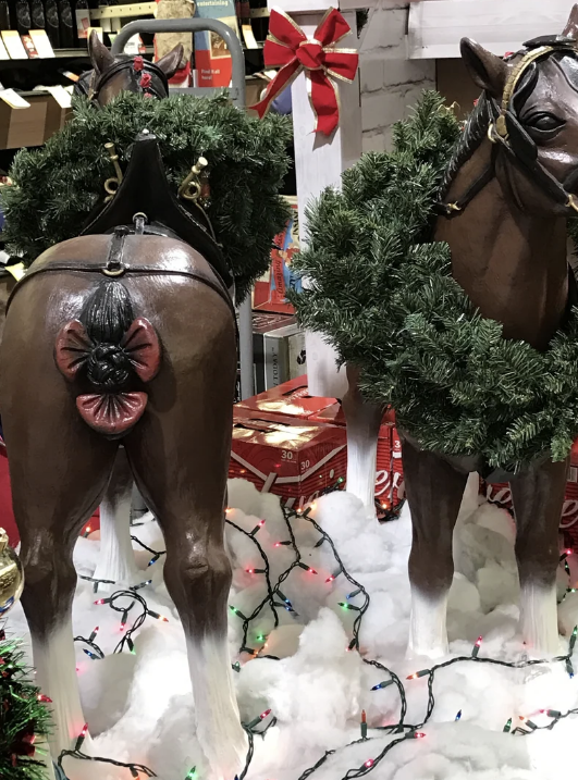 a horse with a bow on its butt