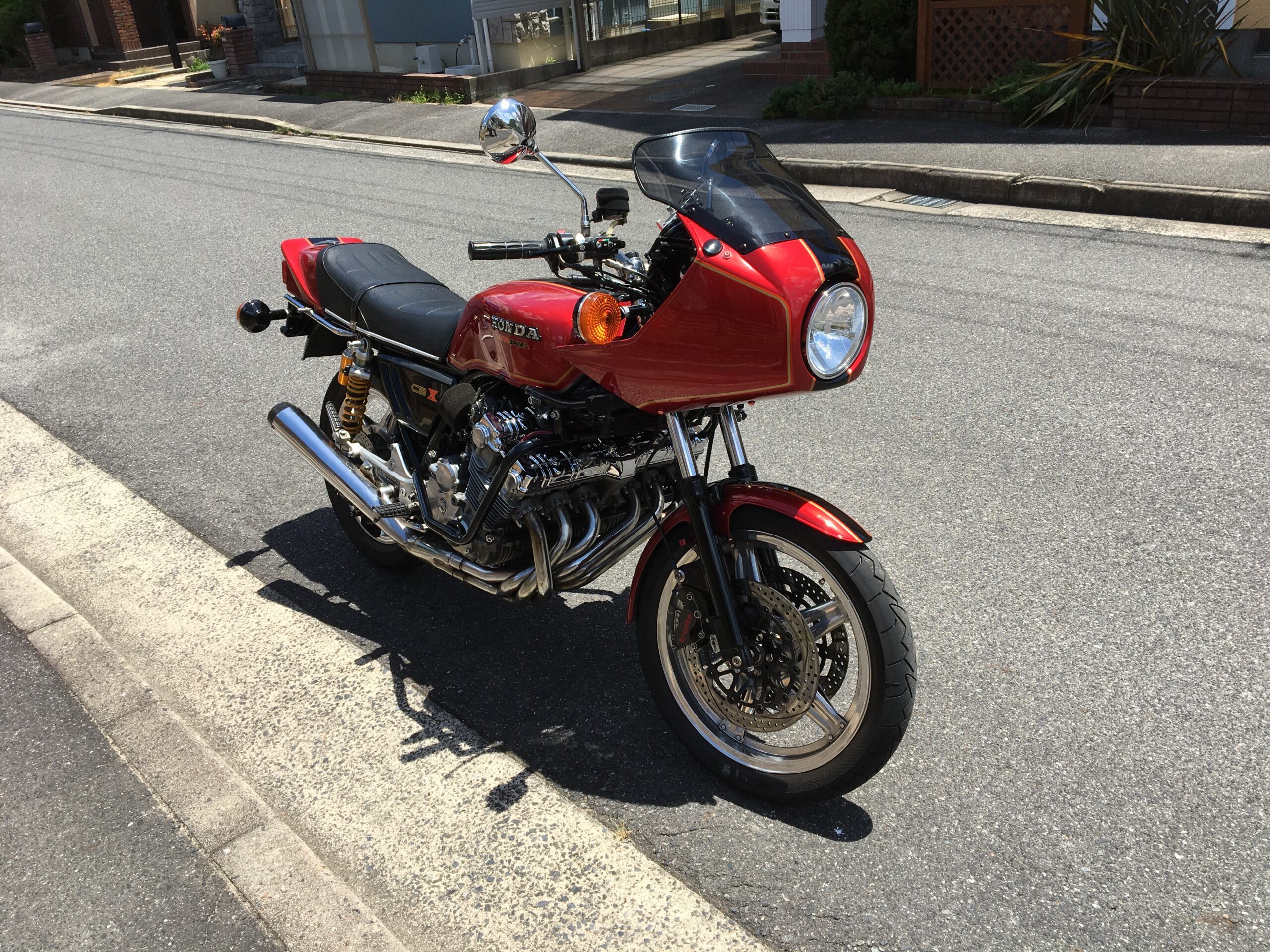 CBX1000