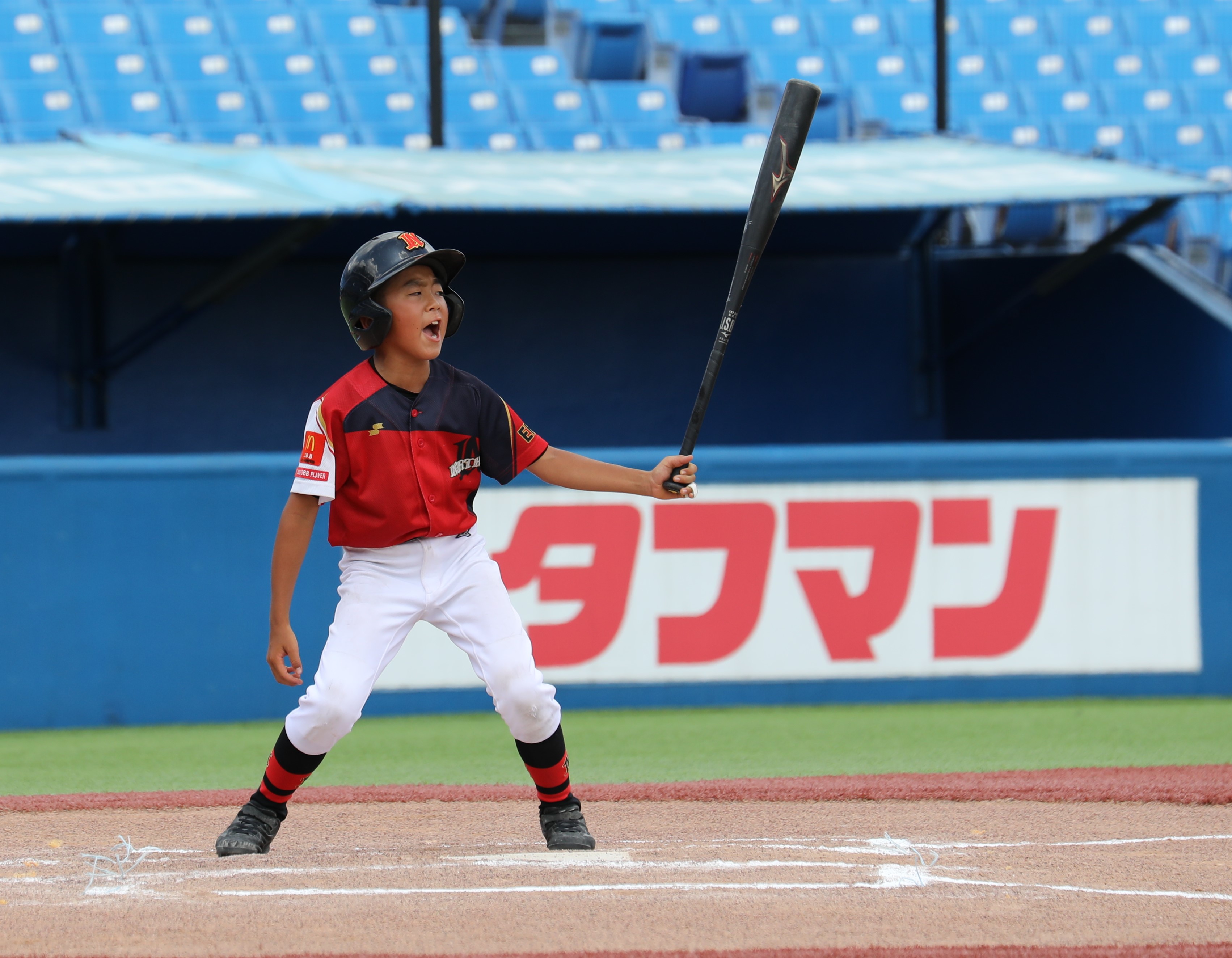 五回先頭打者で打席に入る松山NORTHベースボールクラブの木藤（6日、神宮球場）