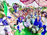 Punjab: Farmers block roads, squat on rail tracks to protest 'tardy' paddy purchase