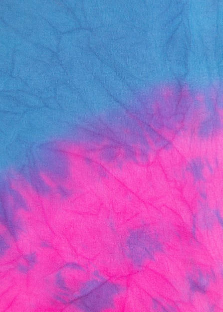 Gradientowa tkanina barwiona metodą tie-dye