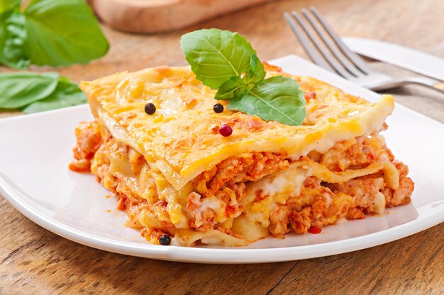 Lasagna classica con ragù alla bolognese