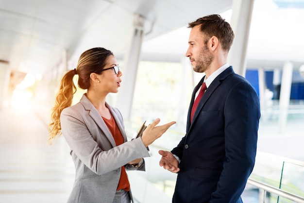 Gente di affari di discussione di unità di comunicazione di concetto