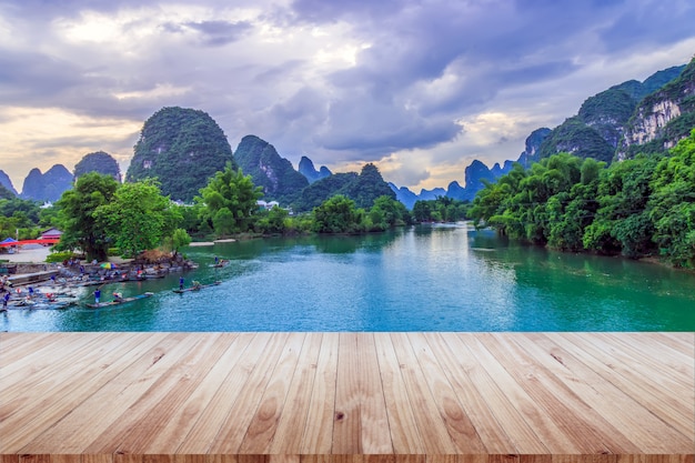 Il bellissimo paesaggio di Guilin a Yangshuo