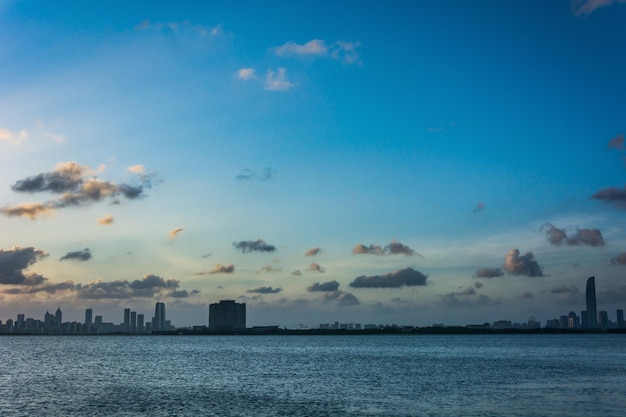 Lo skyline dell'alba