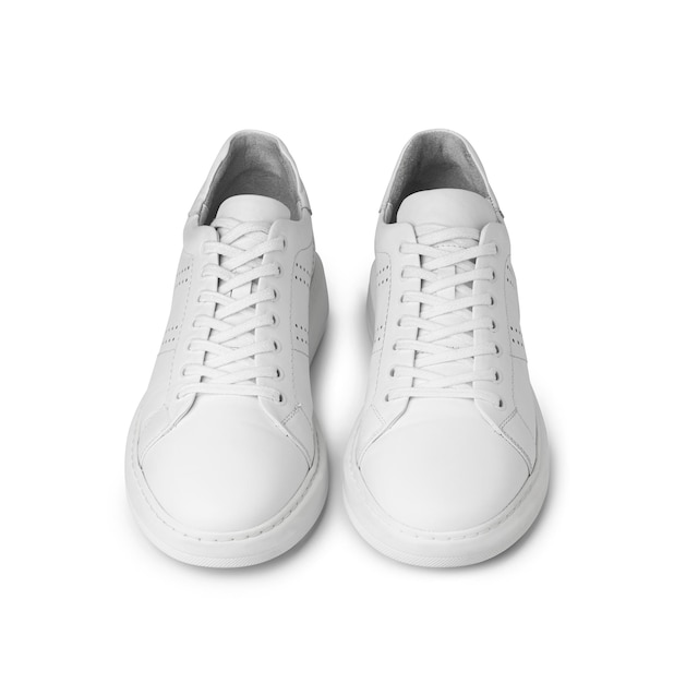 Sneakers completamente bianche isolate su sfondo bianco