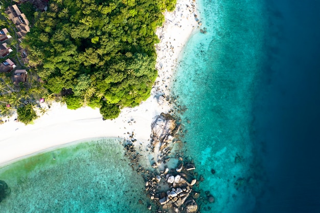 Foto vista aerea dell'isola di lang tengah, terengganu malaysia