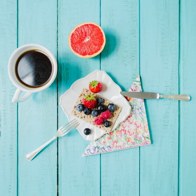 Bagas, café e toranja