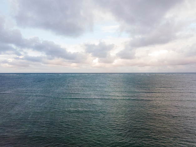 Bela paisagem do Havaí com oceano