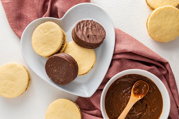 Foto grátis conceito de biscoitos alfajores deliciosos