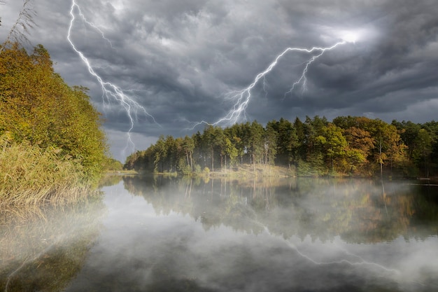 Foto grátis conceito de colagem de efeitos climáticos