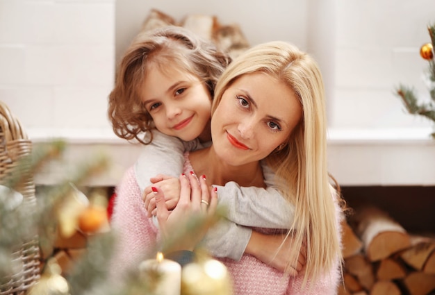 Foto grátis família comemorando natal