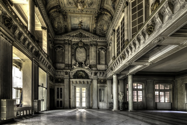 Foto grátis foto hipnotizante de um spa termal abandonado alla italia na bélgica