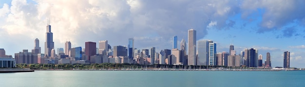 Foto grátis horizonte de chicago sobre o lago michigan