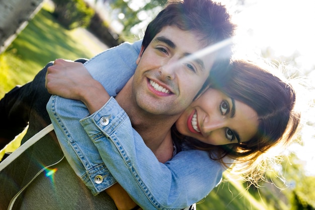 Foto grátis macho nave outdoors pessoas sorrindo