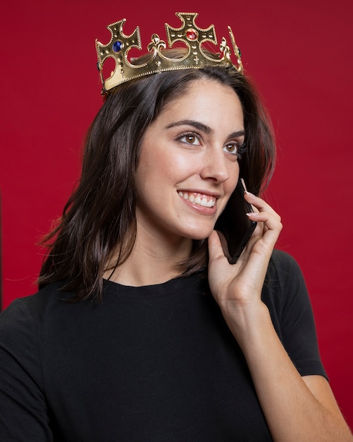 Foto grátis mulher às compras, falando ao telefone