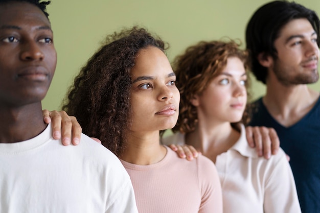 Foto grátis veja como as pessoas estão ficando mais fortes juntas