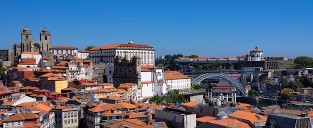 Kostenloses Foto berühmte ansicht von porto, portugal, europa