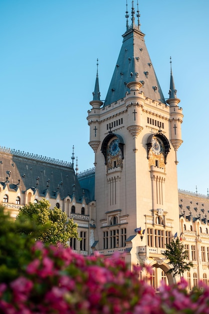 Kostenloses Foto blick auf den kulturpalast in iasi rumänien