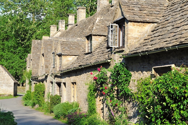 Kostenloses Foto englisch dorf in cotswolds