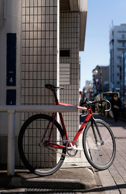 Kostenloses Foto fahrrad draußen in der straße