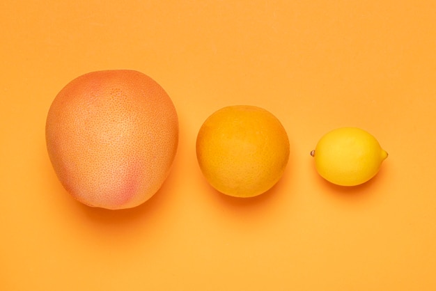 Kostenlose Foto flache obstgruppenanordnung