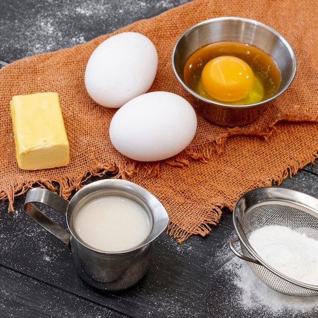 Kostenloses Foto hohe ansichtanordnung für bestandteile für bäckerei