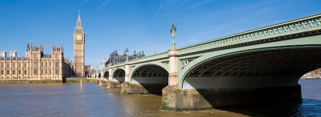 Kostenloses Foto panoramablick auf big ben und houses of parliament, london, uk