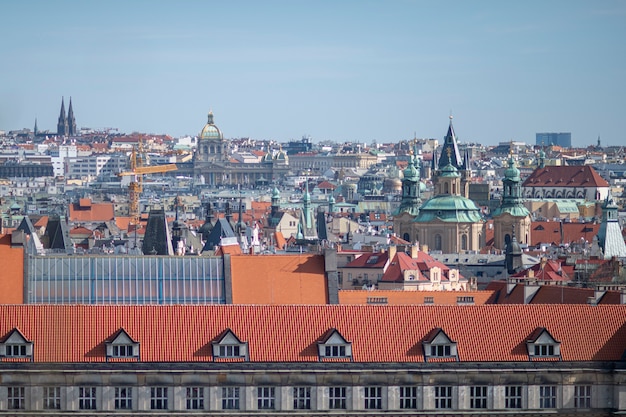 Kostenloses Foto saubere straßen der stadt prag