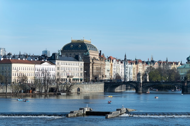 Kostenloses Foto saubere straßen der stadt prag